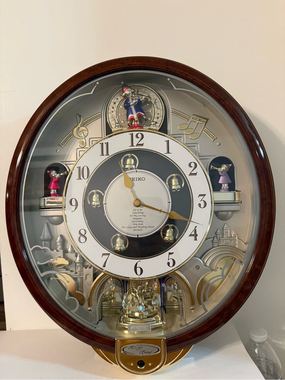 Seiko Melodies In Motion Wall Clock Musical
Moving 8 Beatles Songs QXM134BRH